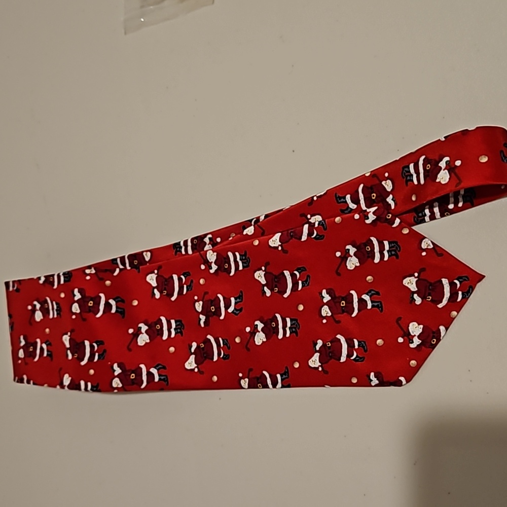 Vintage Golfer Santa tie - Fun to wear - red and white.